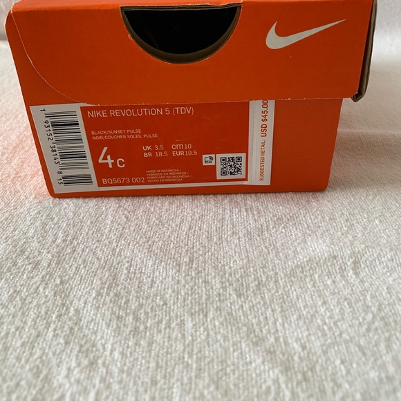 Nike Revolution 5 Baby/Toddler sneakers - Picture 5 of 5